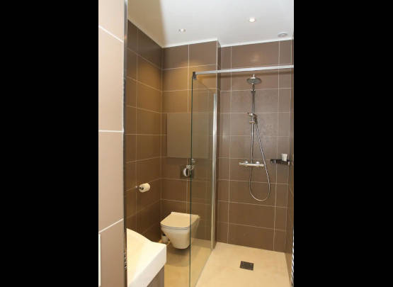 Douche appartement Cannes centre Banane Macé 4 pièces 105 m²